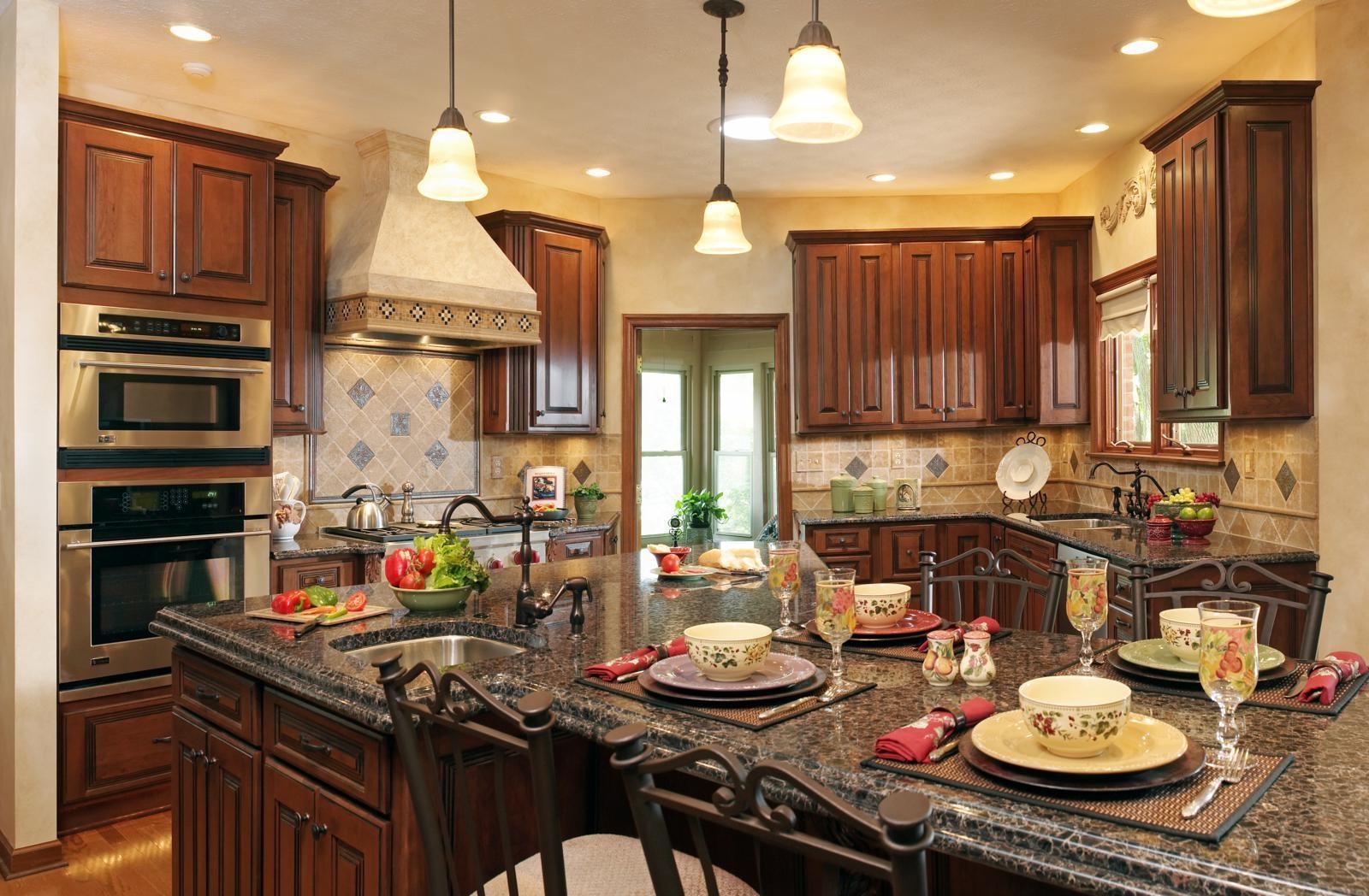 Kitchen Remodeling with New Cabinets