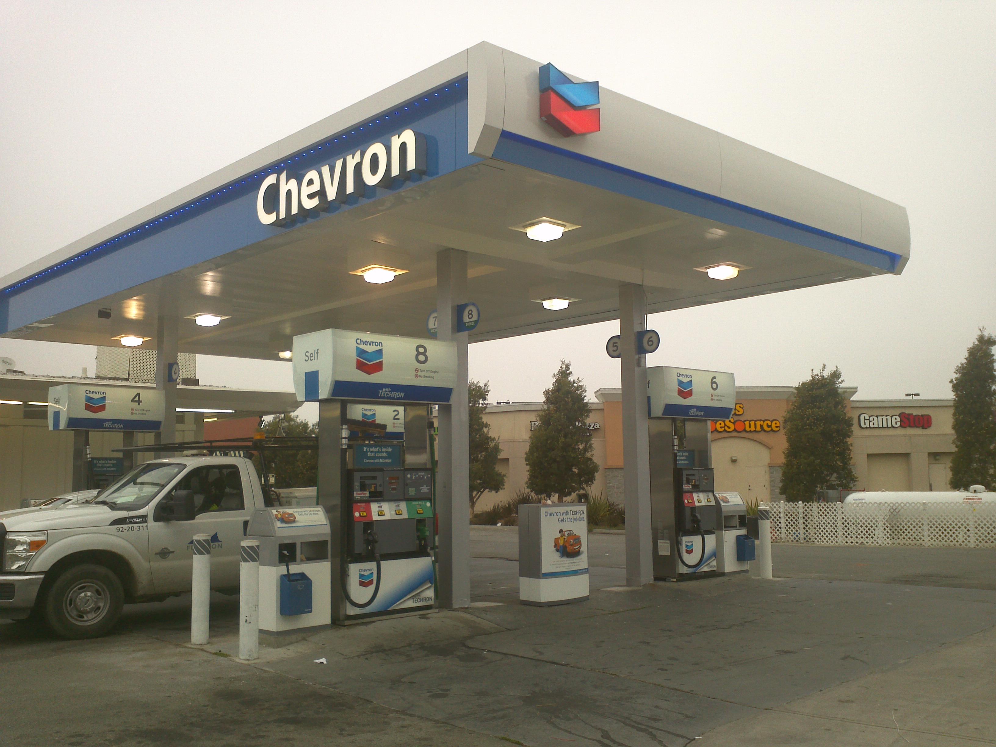 Hegenberger Chevron