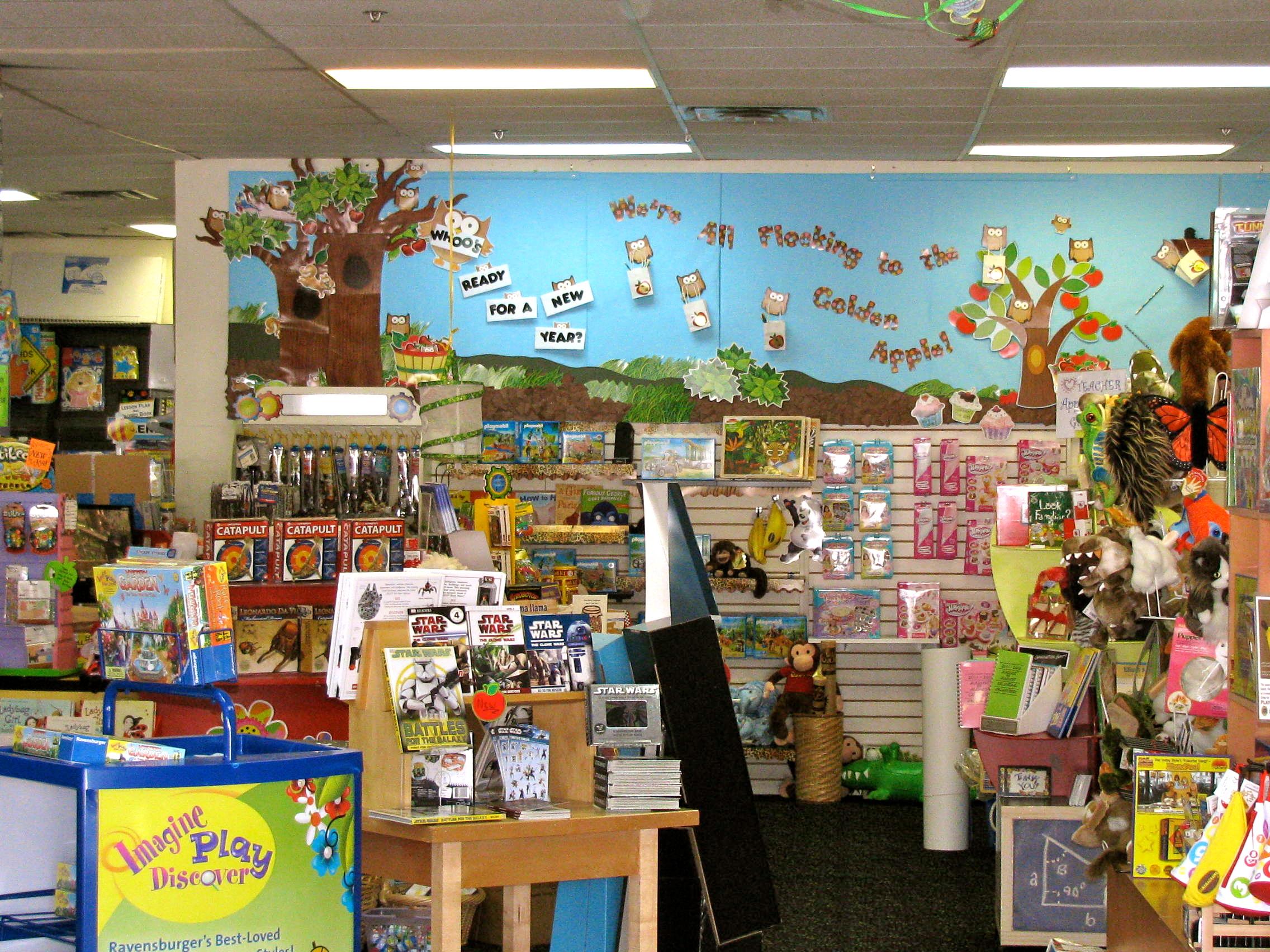 Golden Apple Learning Store