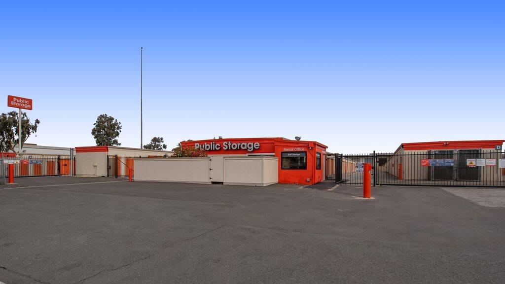 Public Storage