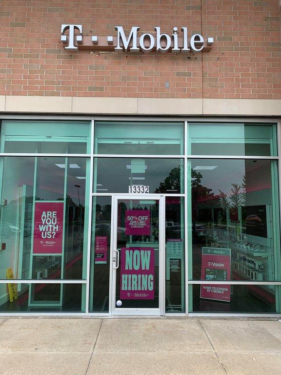 Metro by T-Mobile Authorized Retailer