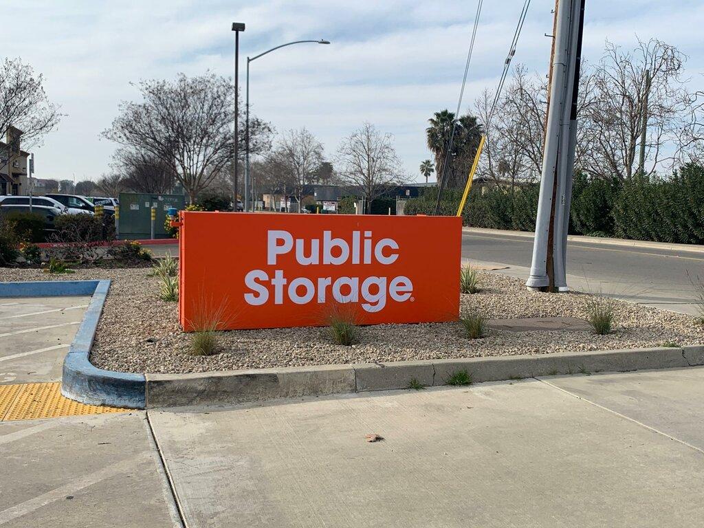 Public Storage