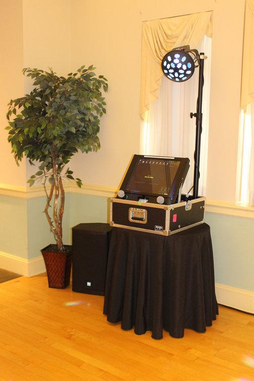 Shoemaker Jukebox Rentals Delaware-Country