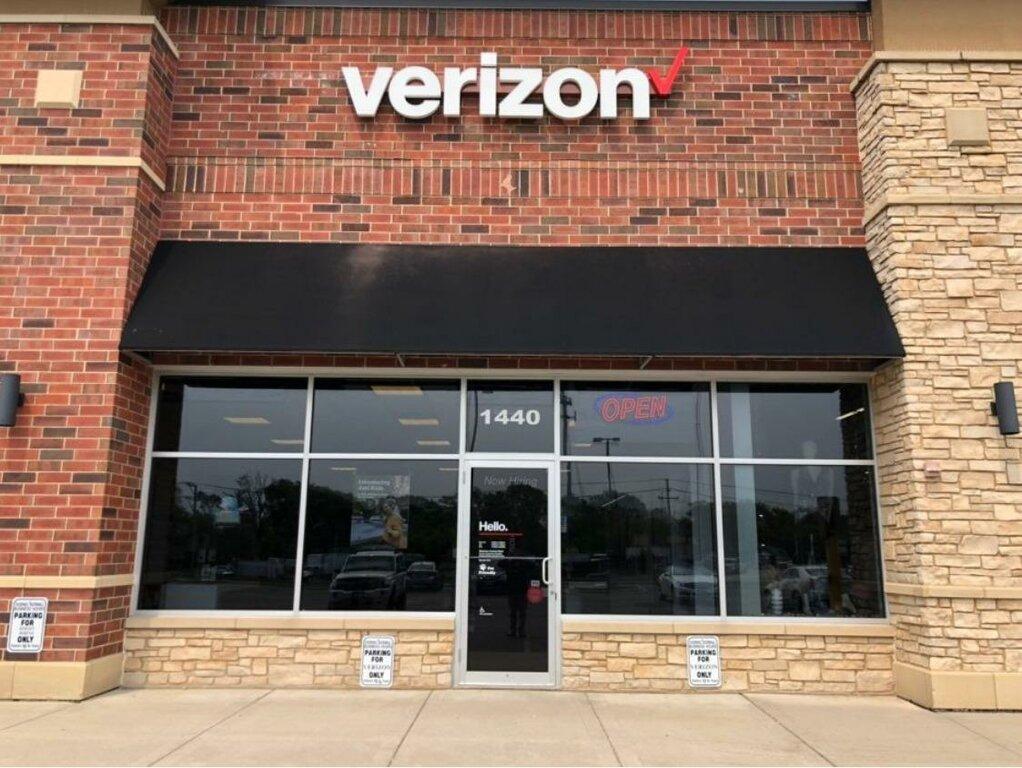 Russell Cellular-Verizon Authorized Retailer