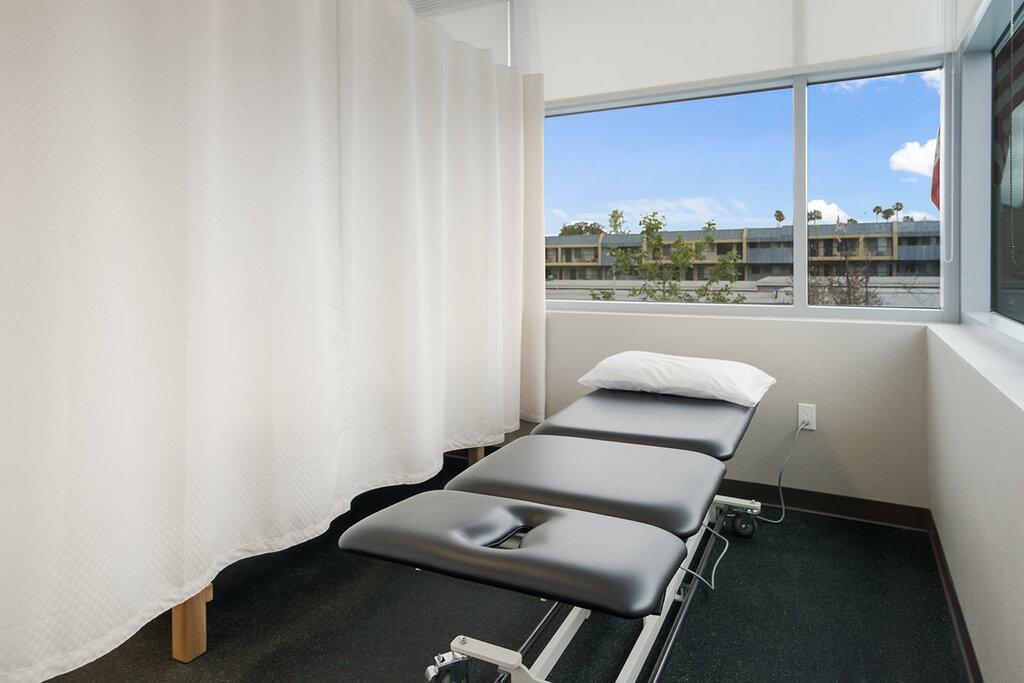 California Rehabilitation and Sports Therapy - Costa Mesa