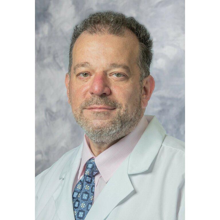 Roberto G Colangelo, MD