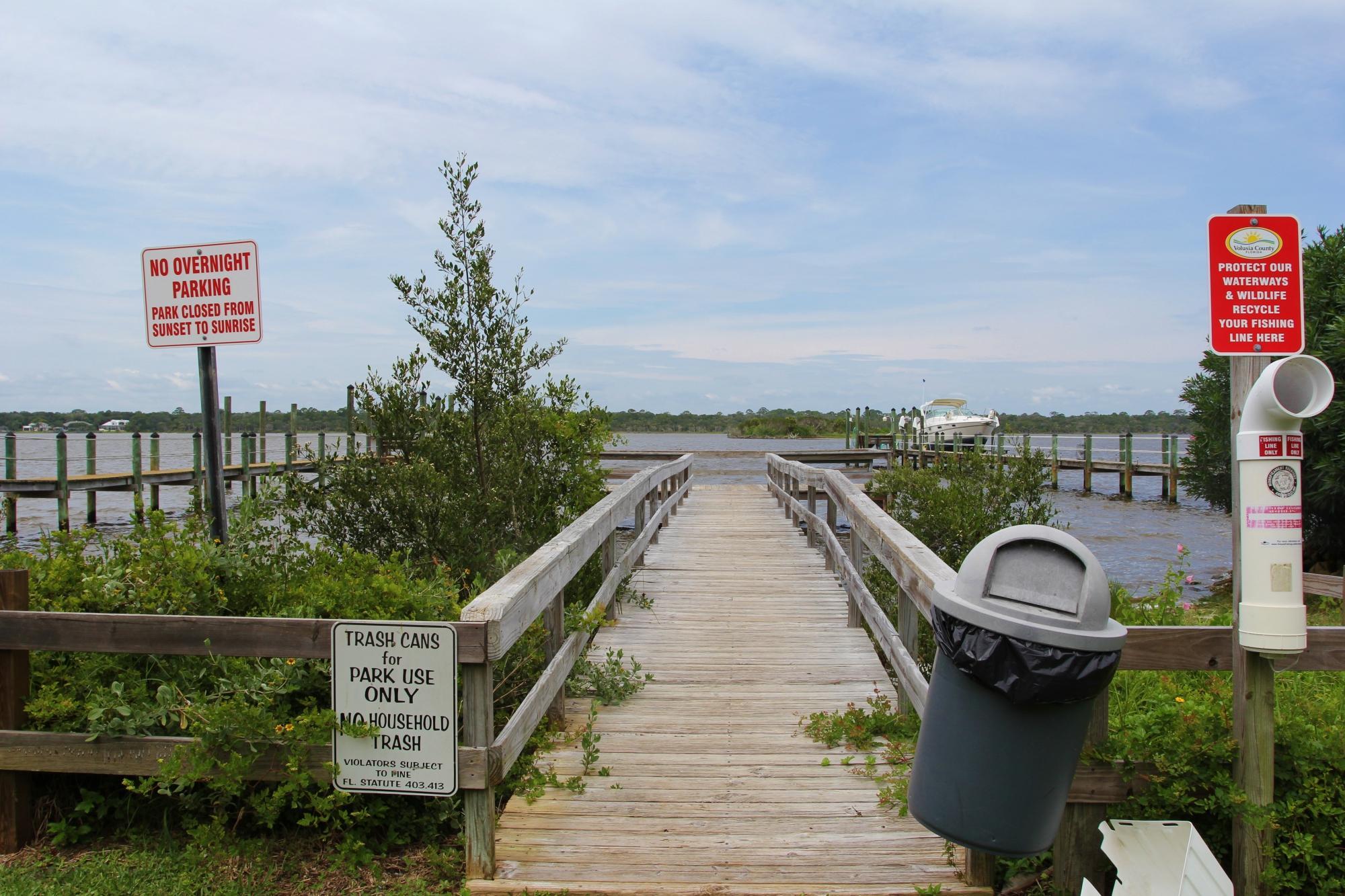 Roberta Drive fishing dock