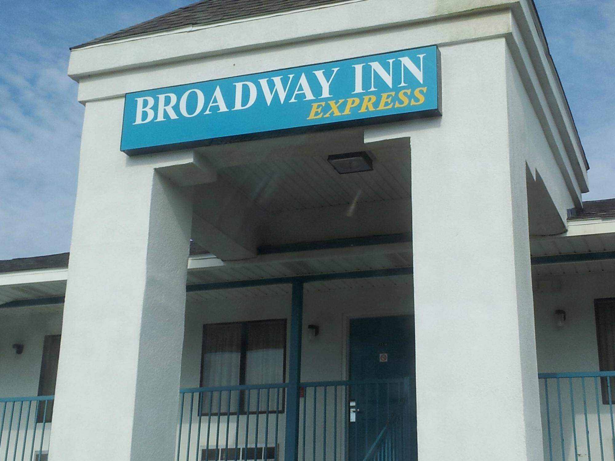 Broadway Inn Express