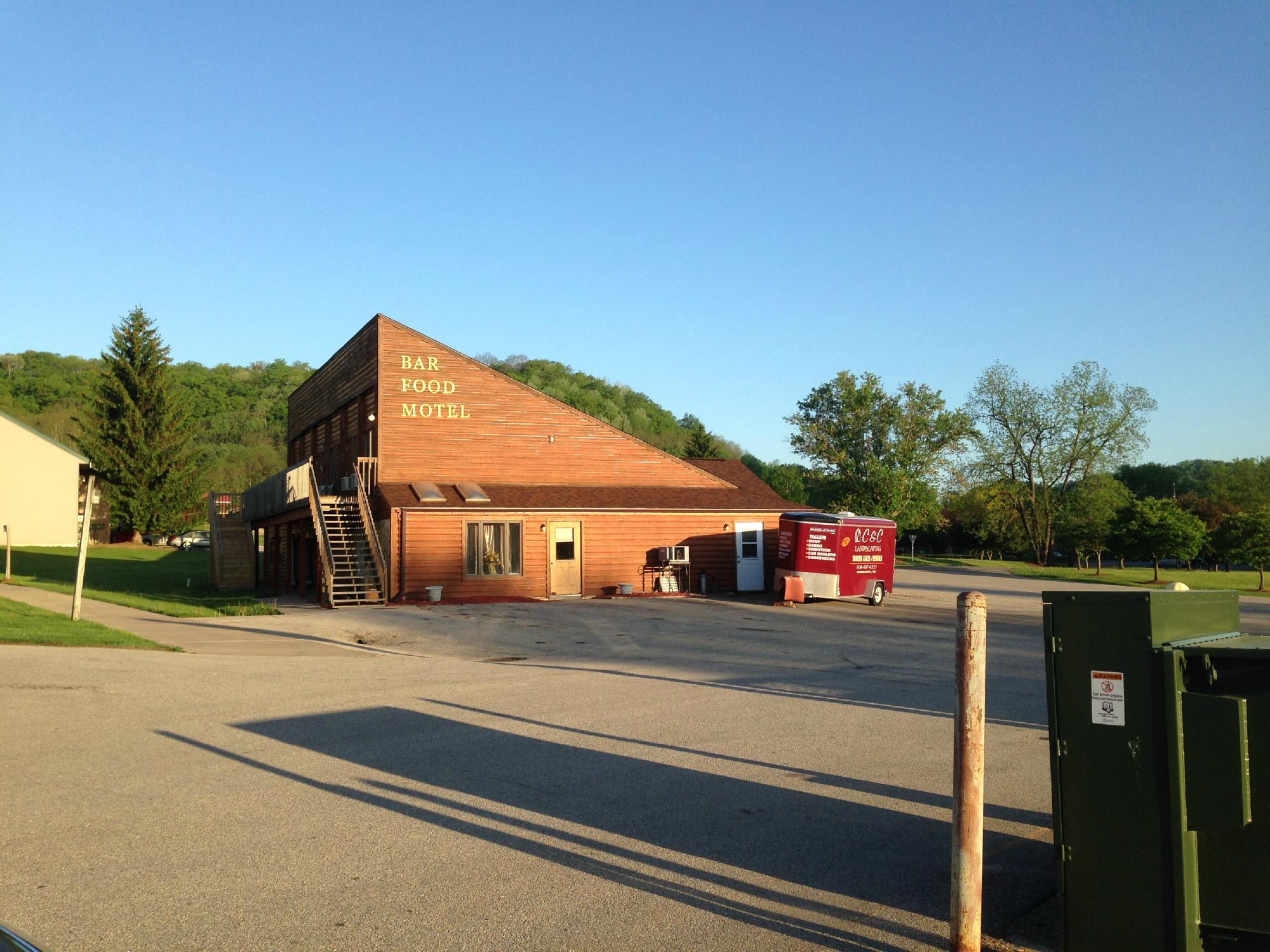 Country Gardens Motel and Lounge