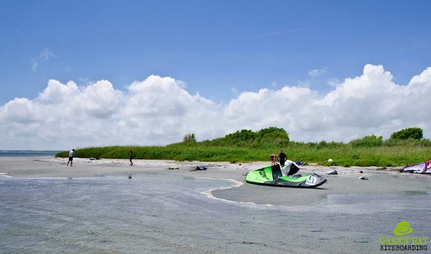 Green Hat Kiteboarding