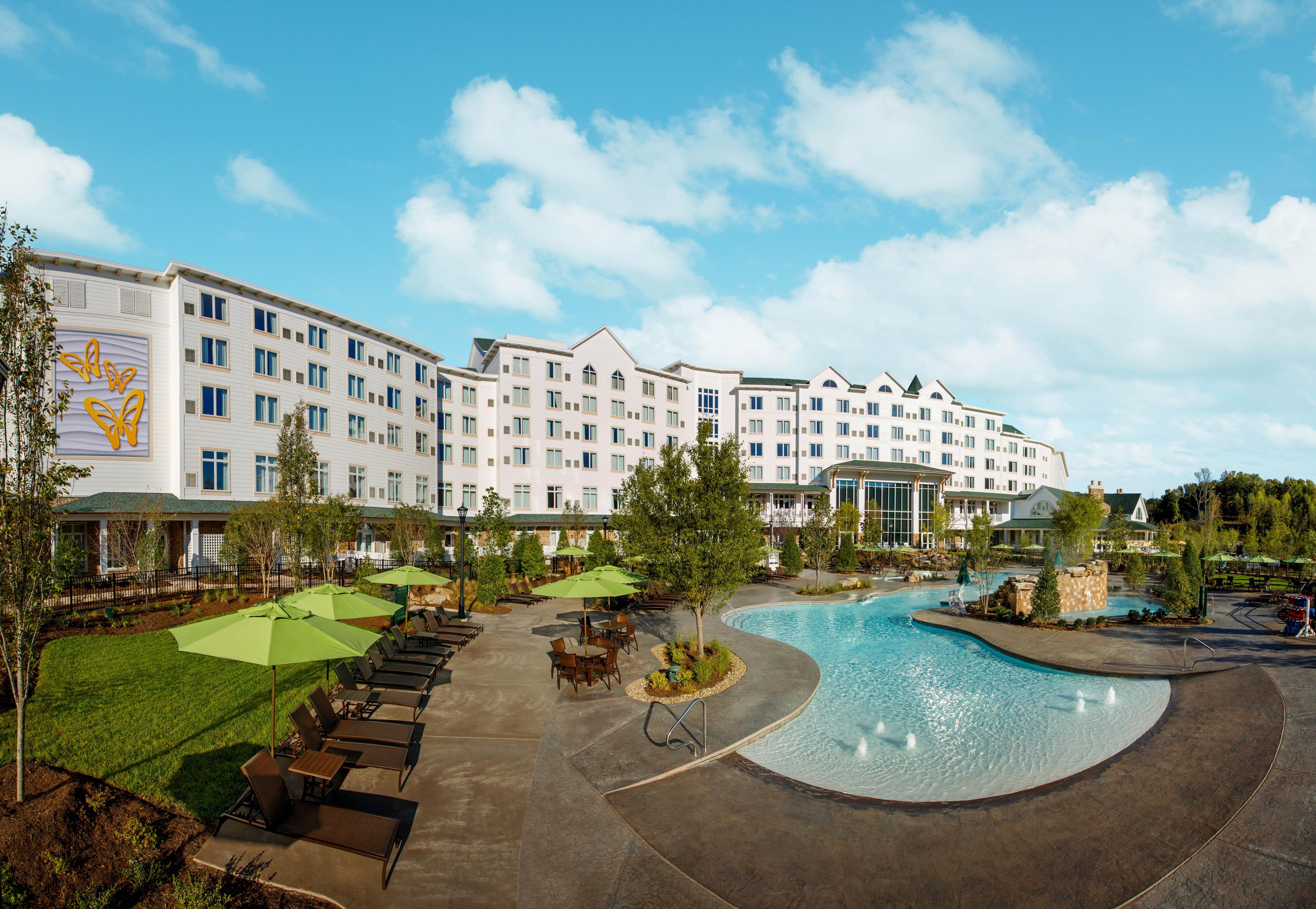 Dollywood's DreamMore Resort & Spa