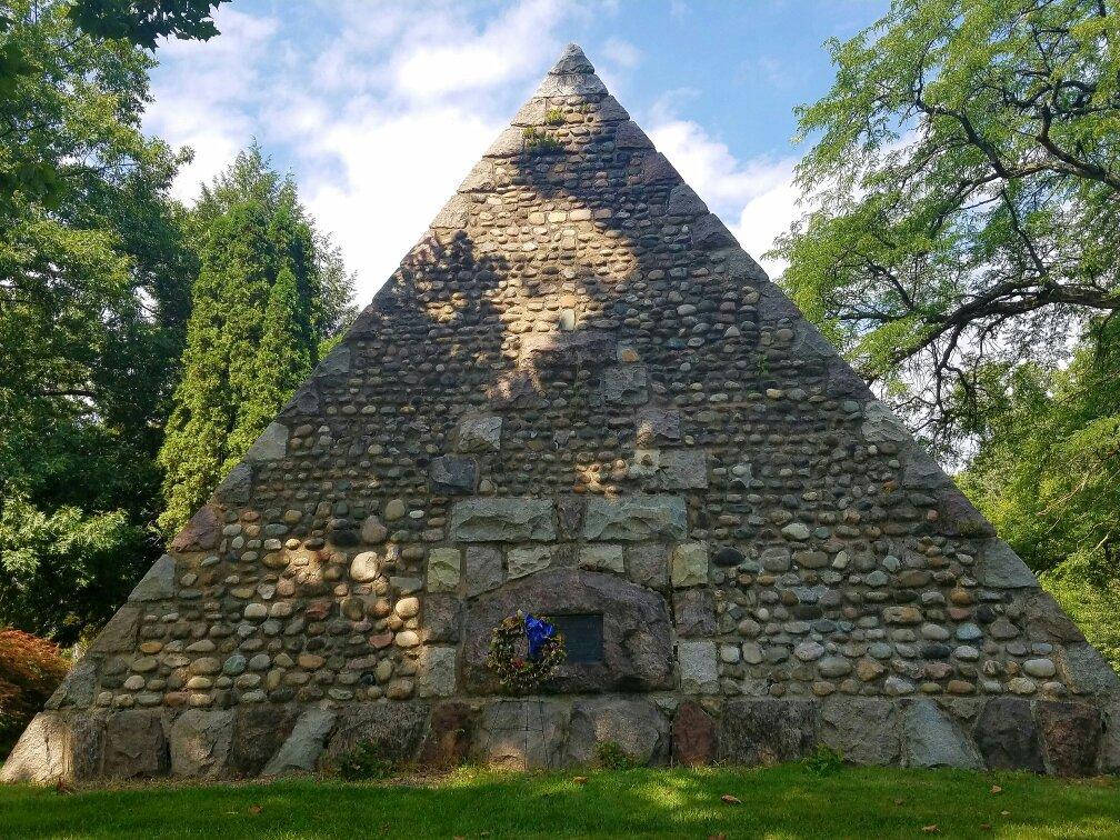 Woodlawn Cemetery