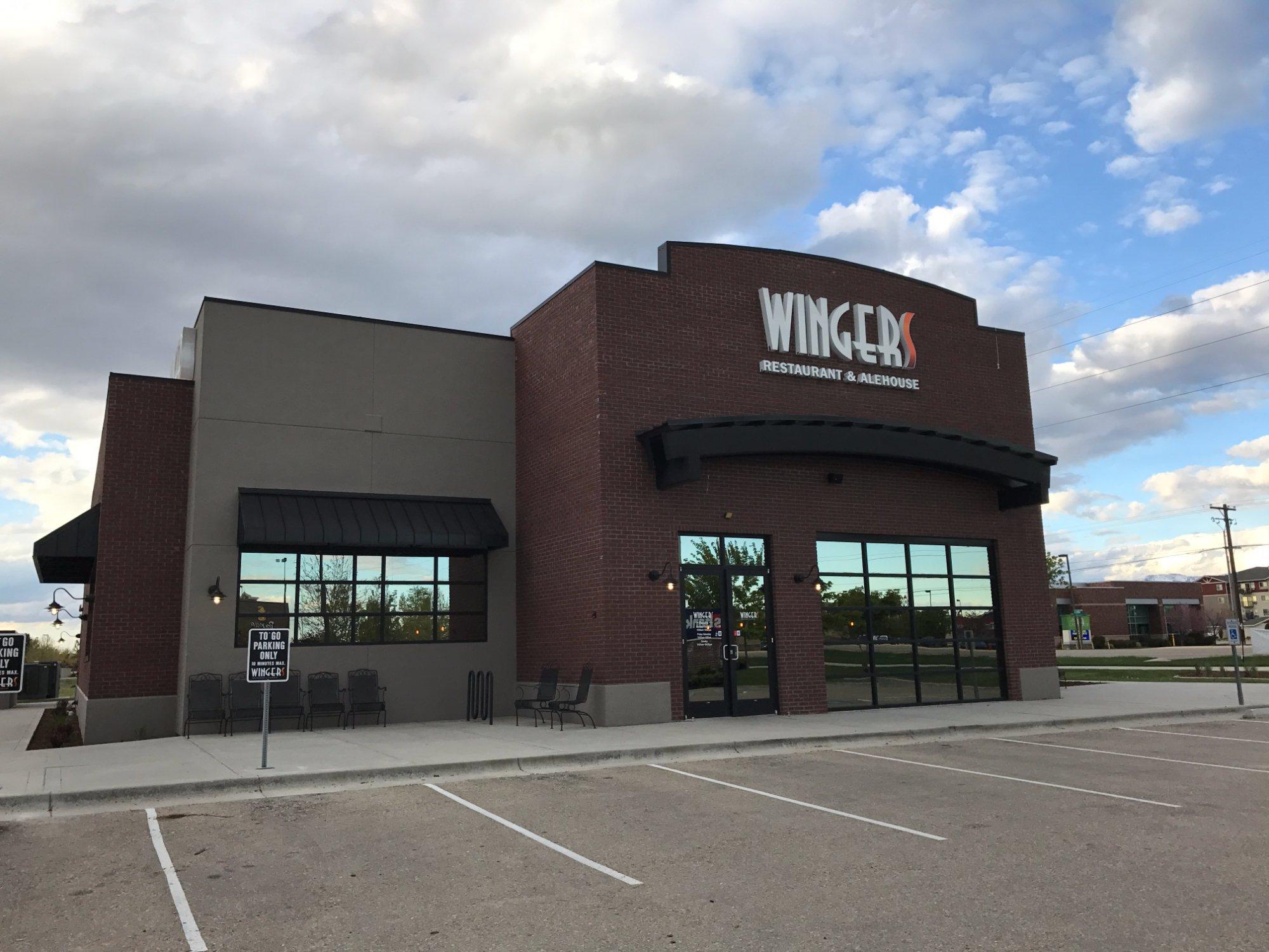 Winger's Grill & Bar