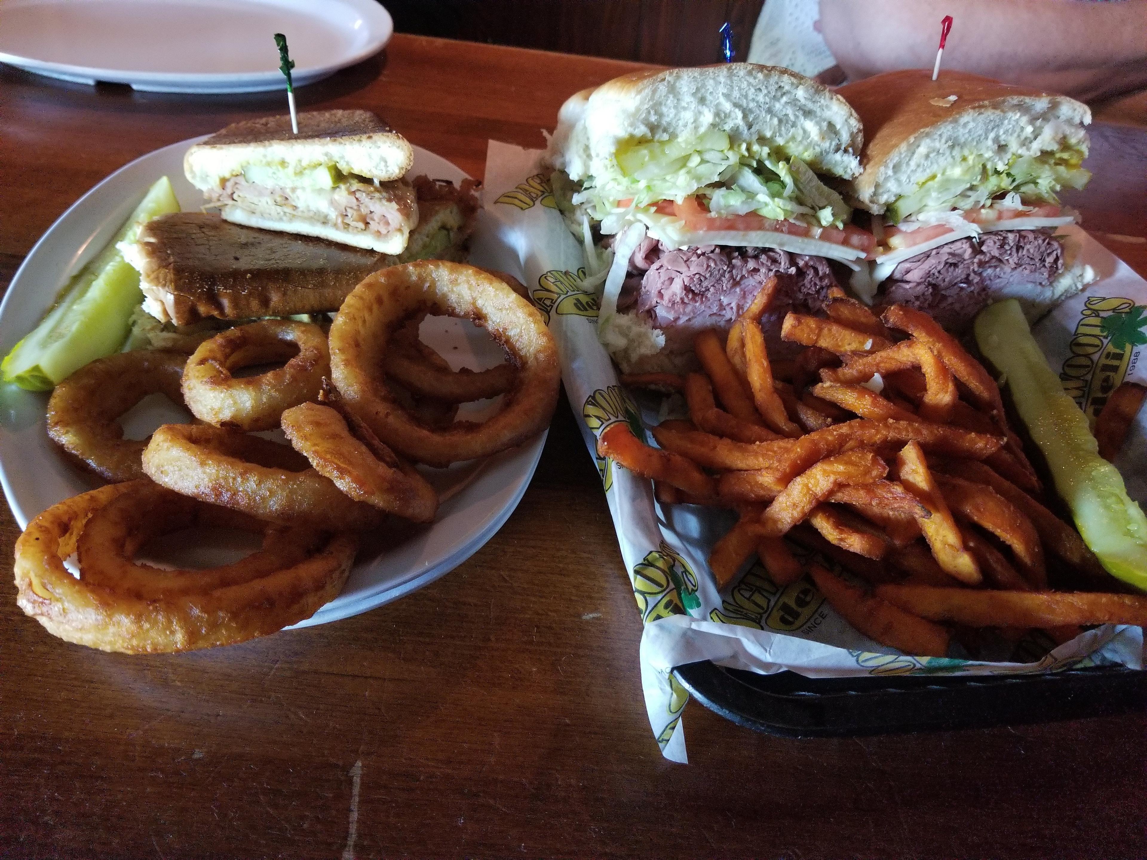 Dagwood's Deli & Sports Bar