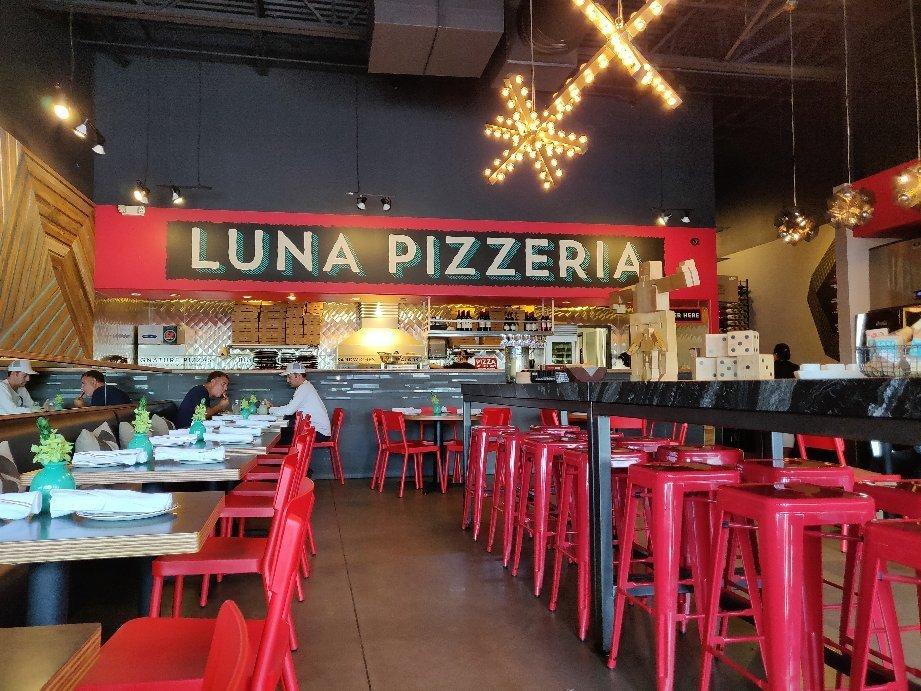 Luna Pizzeria