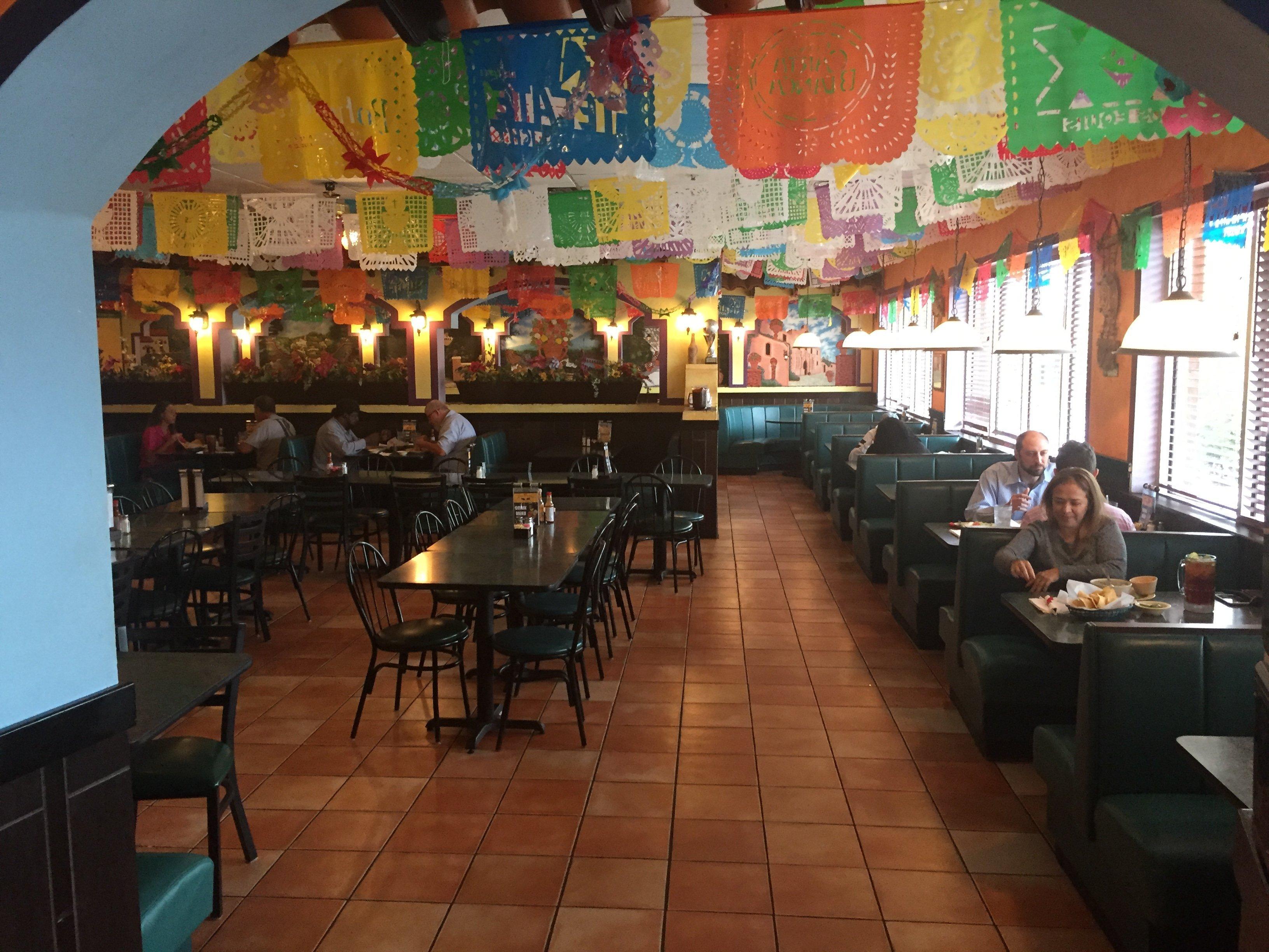 Los Bravos Mexican Resturant