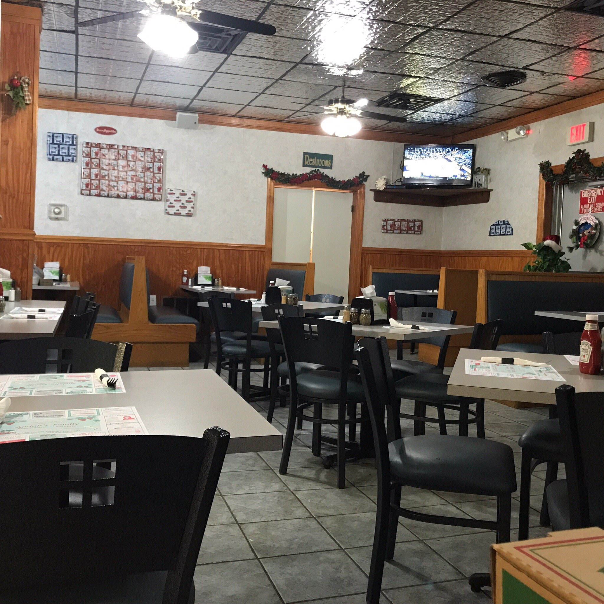 Andali's Family Restaurant & Pizzeria