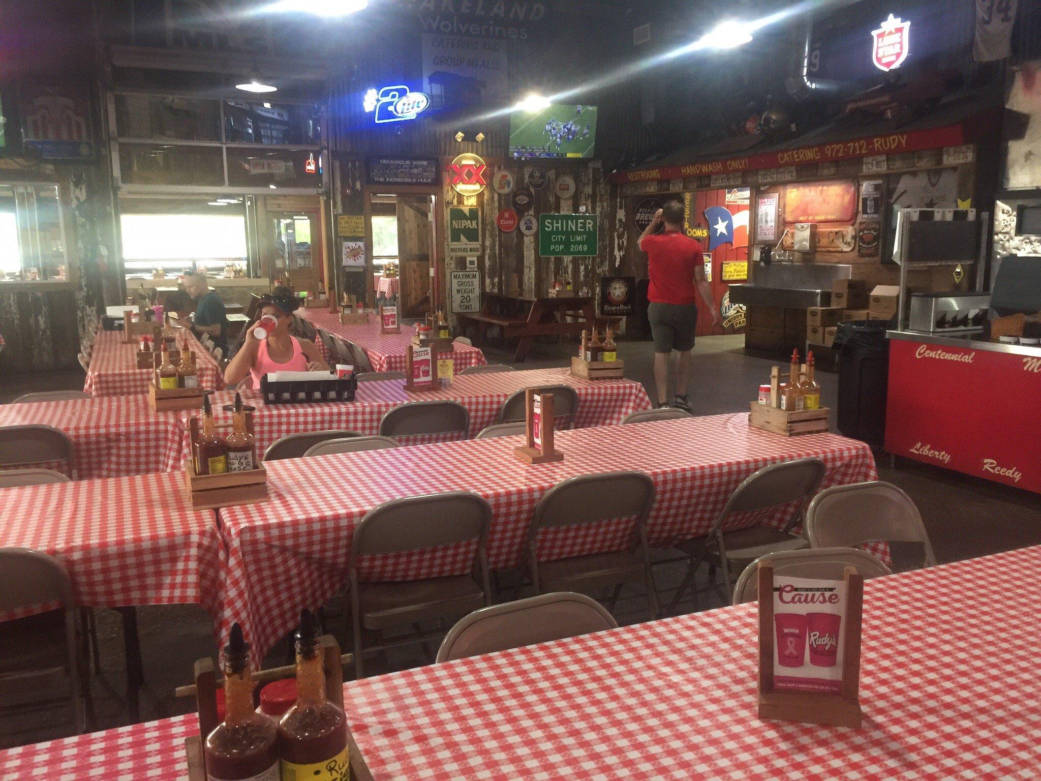 Rudy's "Country Store" and Bar-B-Q