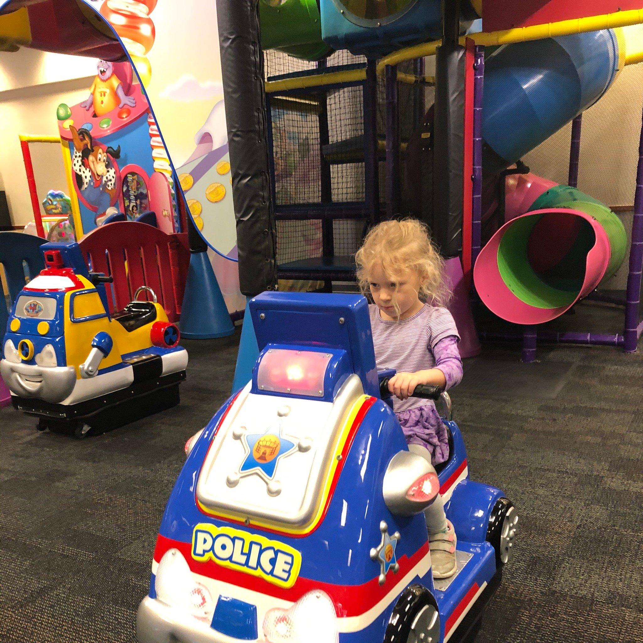 Chuck E Cheese's