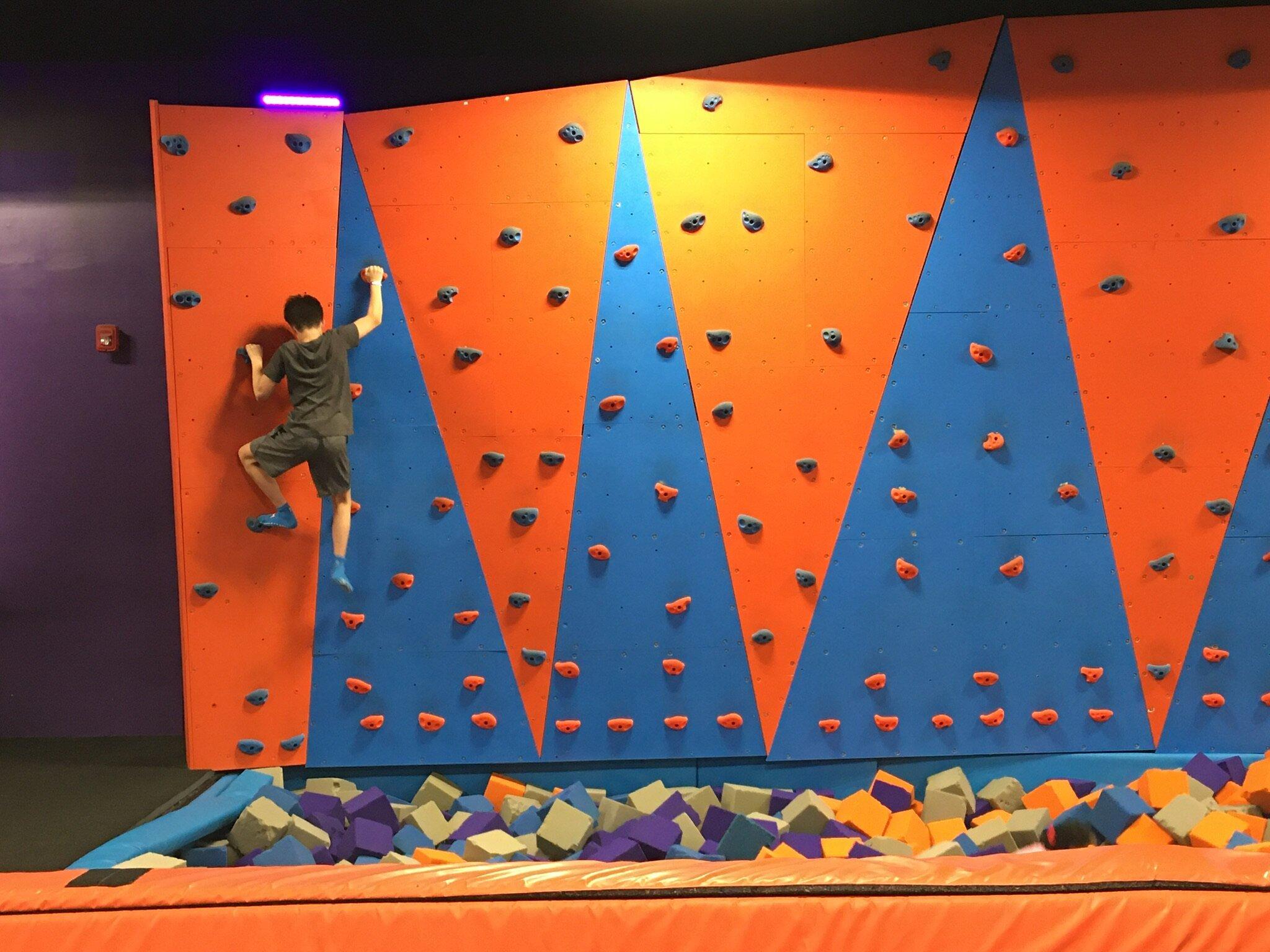 Altitude Trampoline Park - Omaha