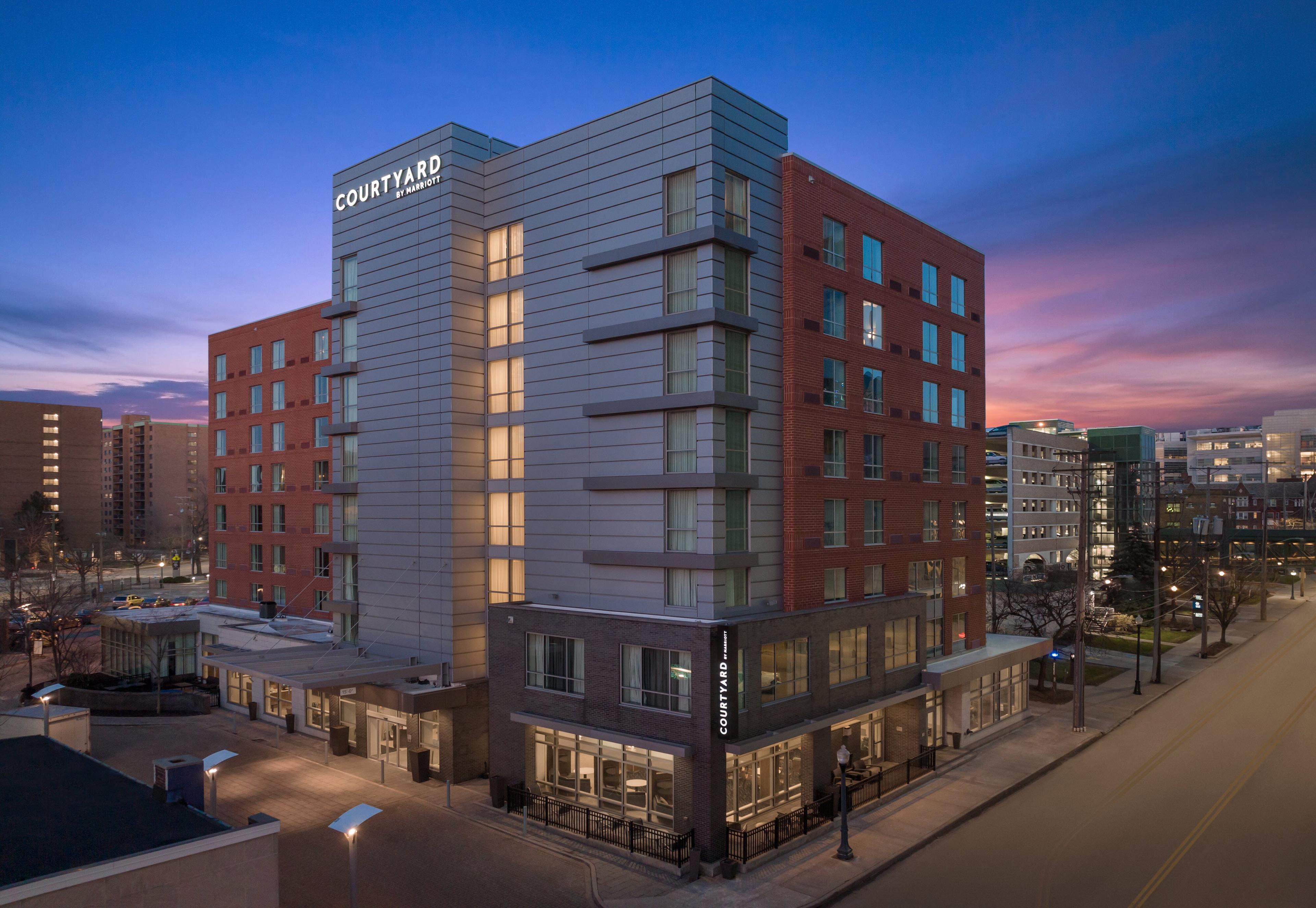 Courtyard By Marriott Cleveland University Circle