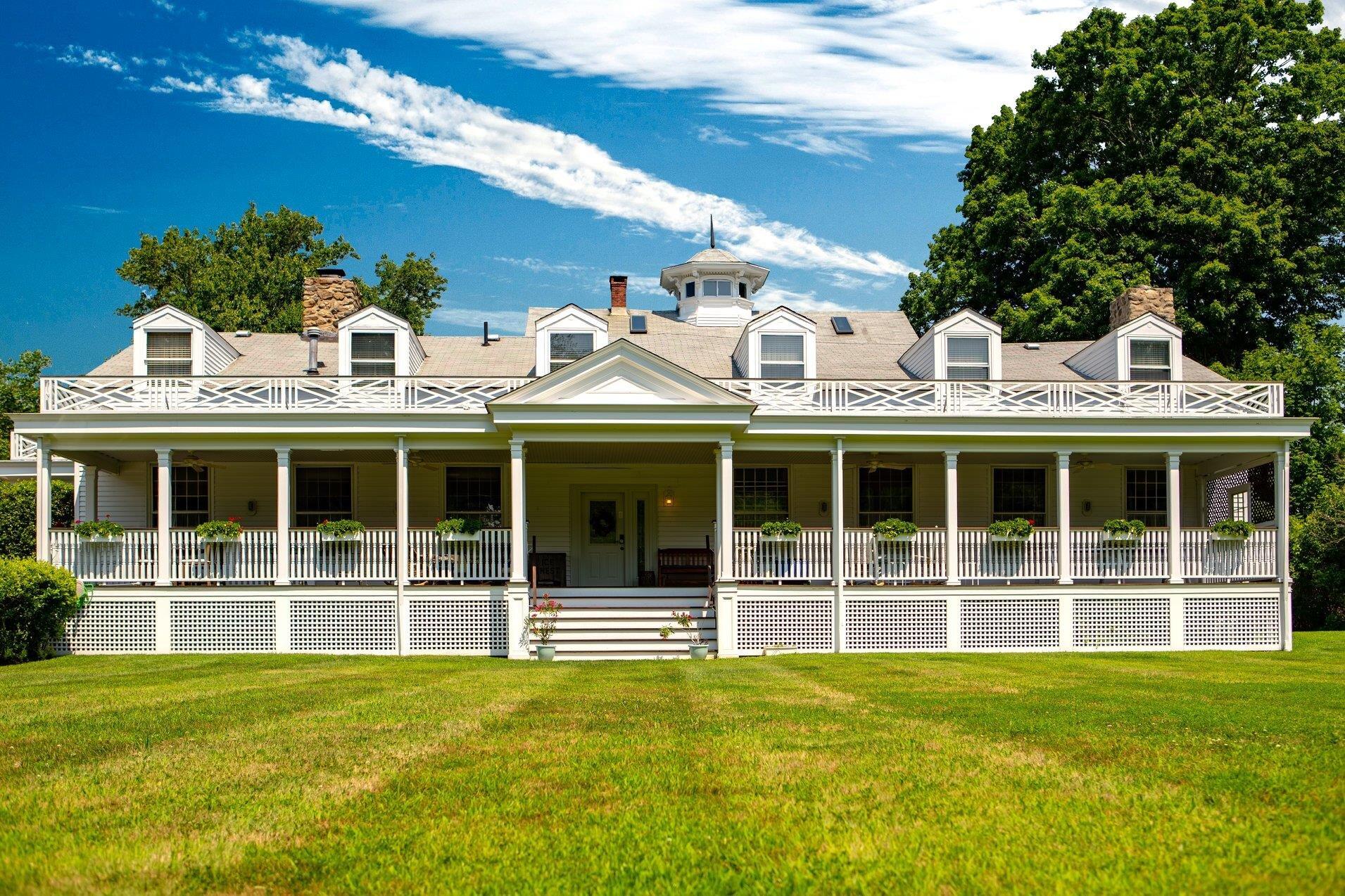 Captain Stannard House Bed and Breakfast Country Inn