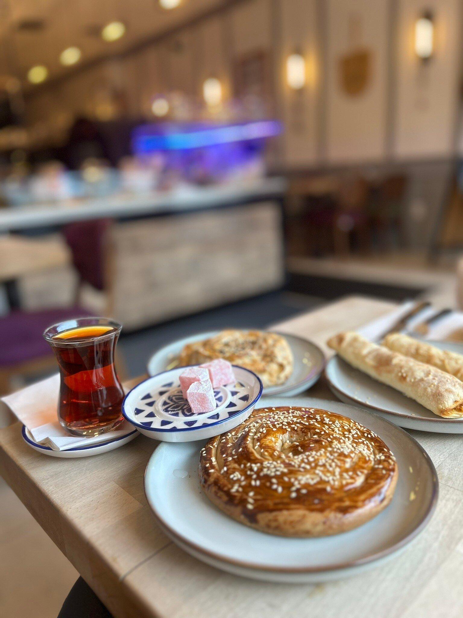 Güllüoglu Cafe