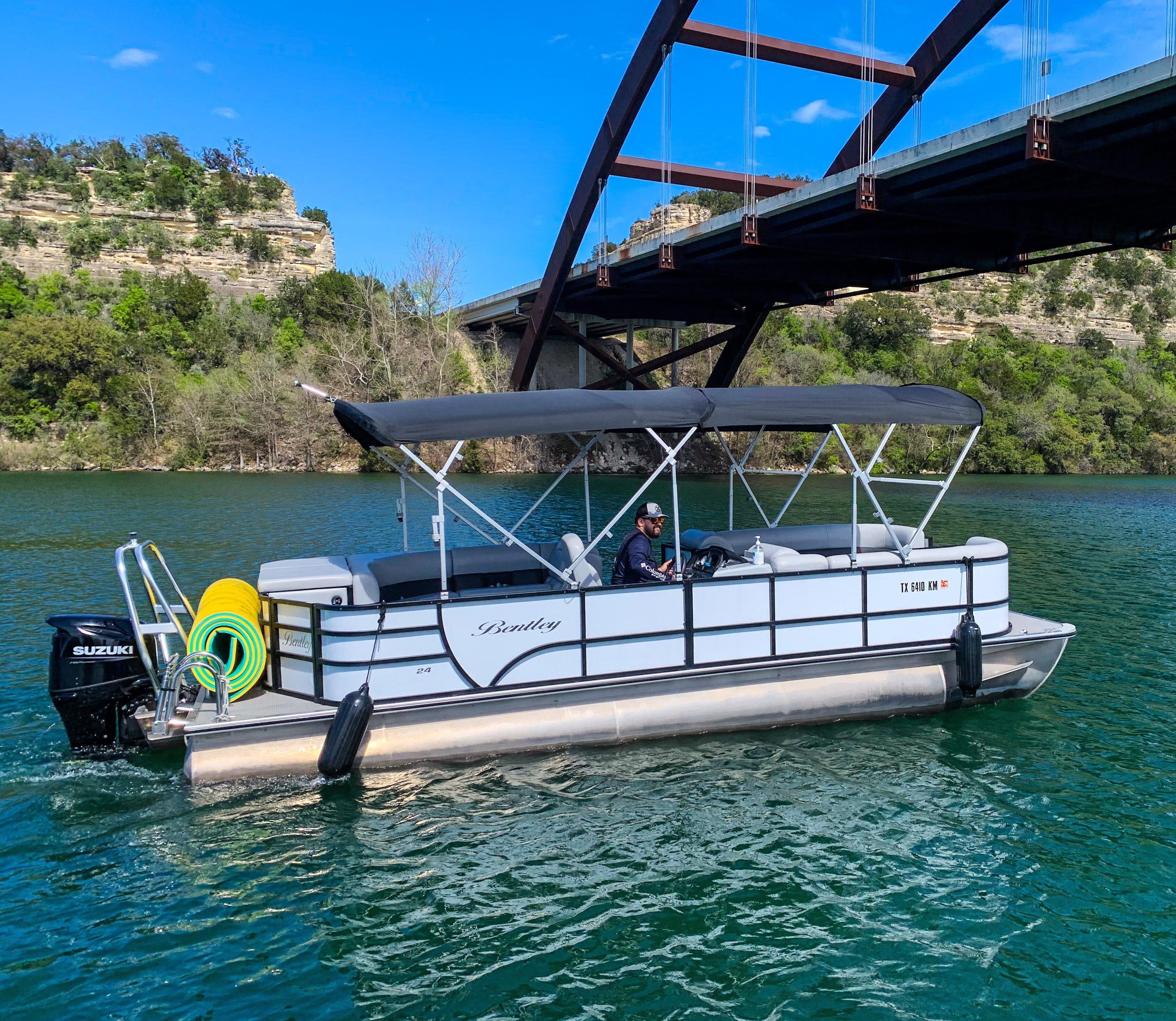 Wake Riderz Boat Rental Lake Austin