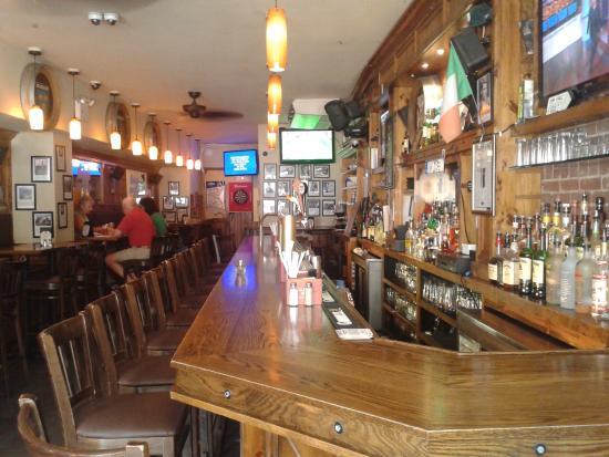 Molloy's Irish Pub