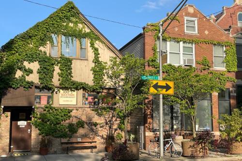 Ray's Bucktown Bed and Breakfast