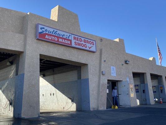 Red Bro's Drive-Thru Smog Check