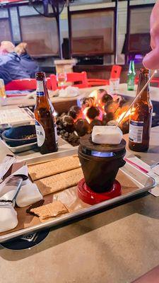 Table side S'mores