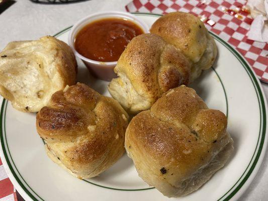 Garlic knots