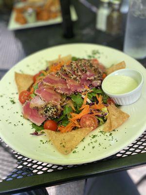 Sesame Seared Ahi Tuna Salad (Valhalla Pub & Eatery: Charlotte, NC)