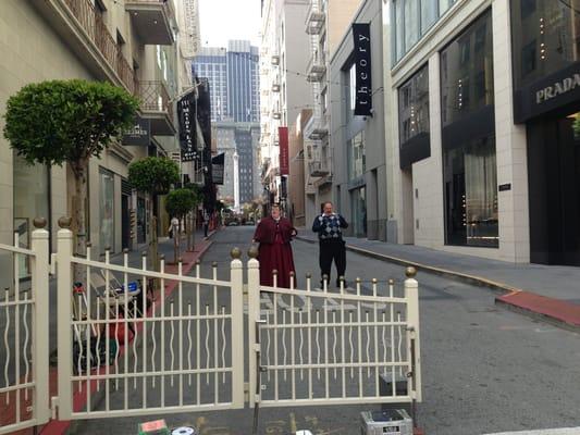 Opera Singers in Maiden Lane.