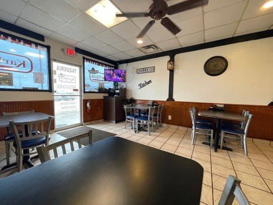 The dining area was very clean and inviting.