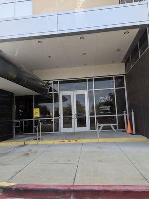 South Entrance to Houston Physicians Hospital in Webster Radiology and Imaging wing