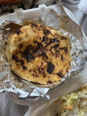 Pupusa (Revuelta/ Chicharrón con queso)