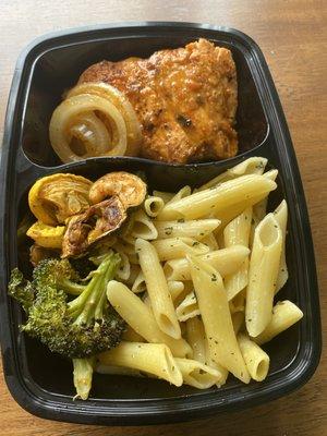 Pasta Bowl, Seared Salmom, Roasted Veggies (Wheat, Gluten Free available)