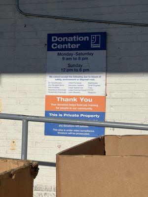 Goodwill Donation Center in Lemoyne -- It is good to remember their hours for year-end donations