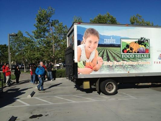 Bank of America MCCA volunteer at foodshare