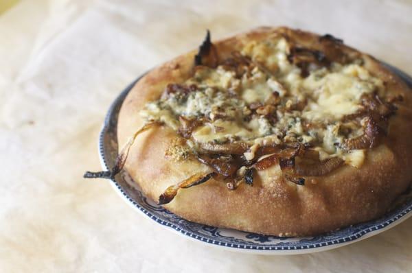 GORGONZOLA AND CARMALIZED ONION FOCACCIA