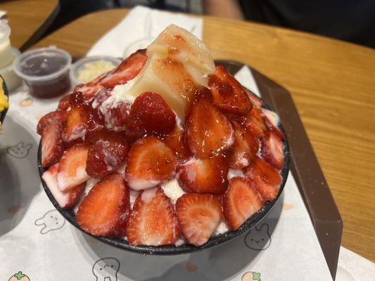 Strawberry Bingsoo