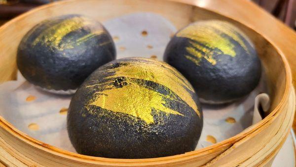 Black gold lava bun