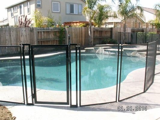 picture of a fence baby barrier of N. CA installed