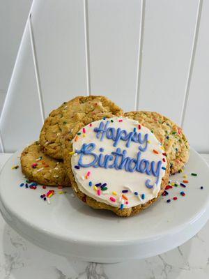 cake that looks like a cookie