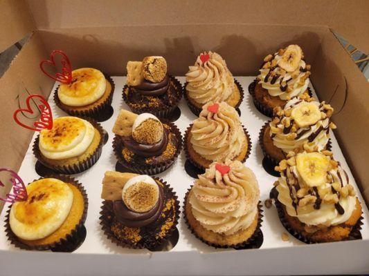 Crème brûlée,campfire, tiramisu and chunky monkey  Tiramisu Cupcake