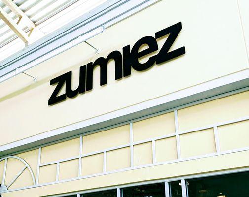 Zumiez