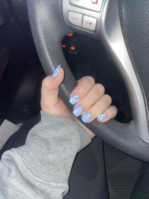 Line art nails