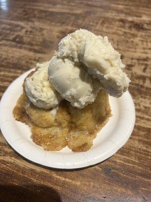 Monkey bread with ice cream